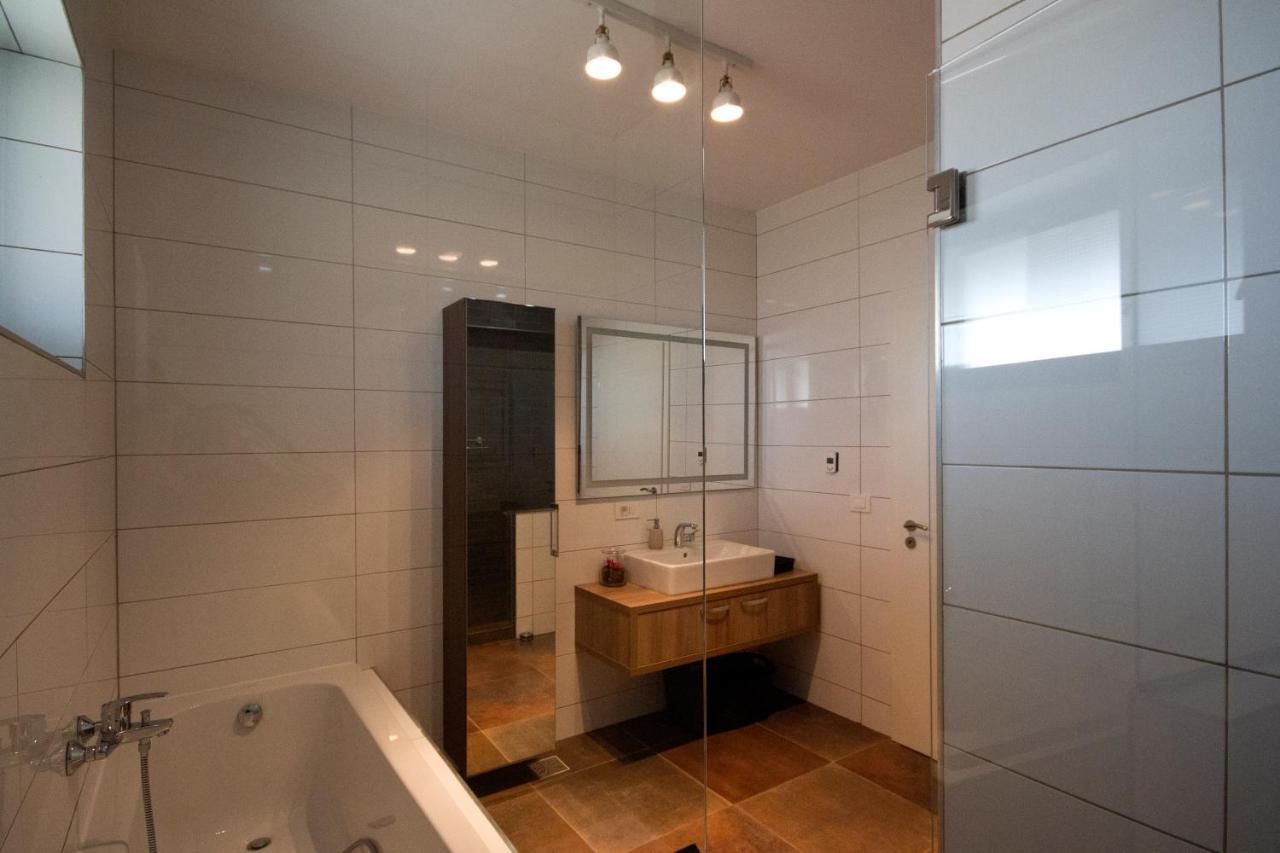 Edanapartments Tohanu Nou Екстер'єр фото